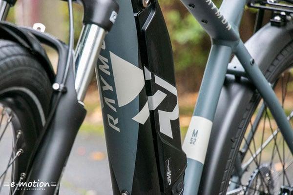 RAYMON E-Bike Nahaufnahme mit Akku und Rahmen