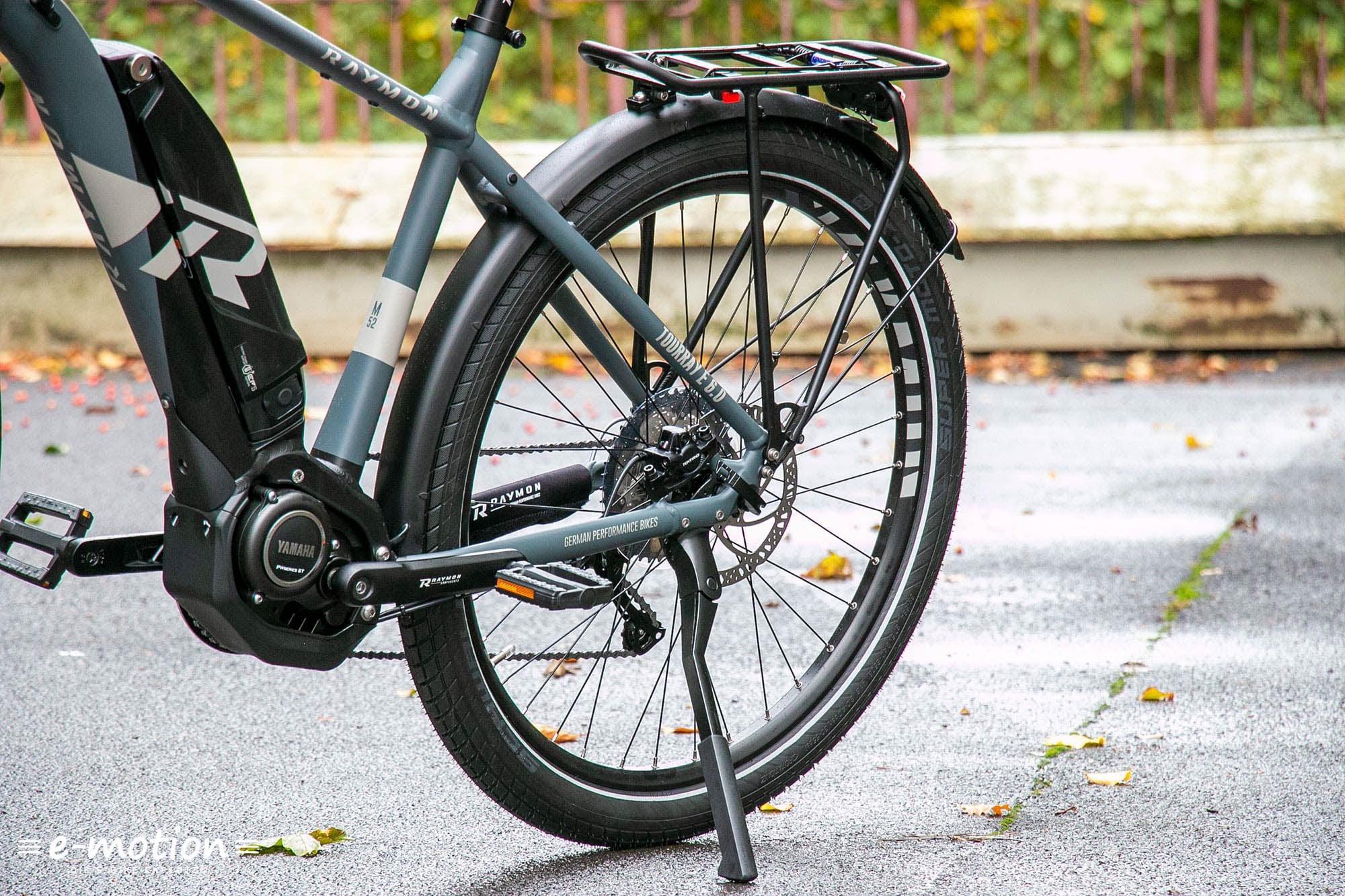 Nahaufnahme eines Riese & Müller E-Bikes mit Yamaha Motor