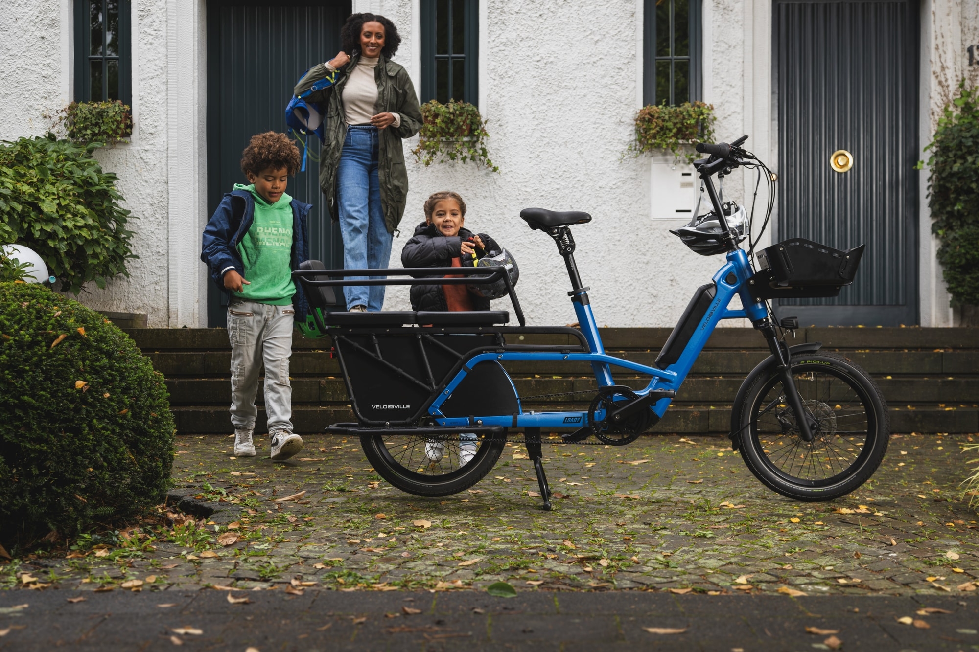 Entdecken Sie das Velo de Ville Loady Family E-Bike – perfekt für Familienausflüge. Komfortabel, sicher und ideal f