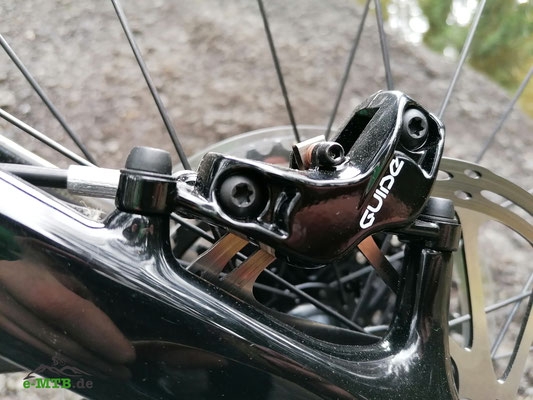 Entdecken Sie die präzise Leistung der Guide Bremse, ideal für E-MTBs. Maximale Bremskraft und Zuverlässigkeit auf