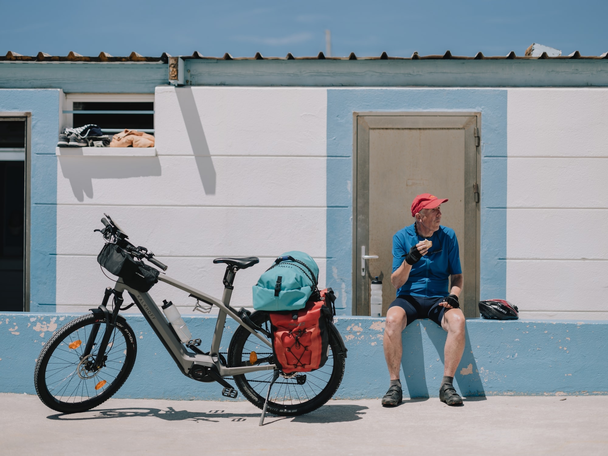 Genießen Sie Ihre Touren mit dem Kalkhoff E-Bike. Perfekt ausgestattet für alle Abenteuer und Pausen zwischendurch.
