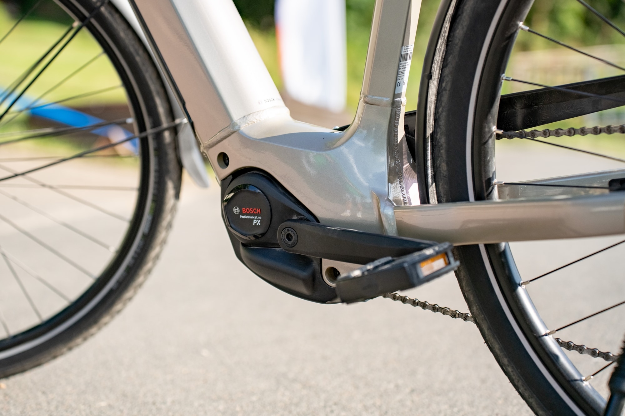 Entdecken Sie den Bosch Performance Line PX Motor für E-Bikes. Erleben Sie leistungsstarke Unterstützung und effizi